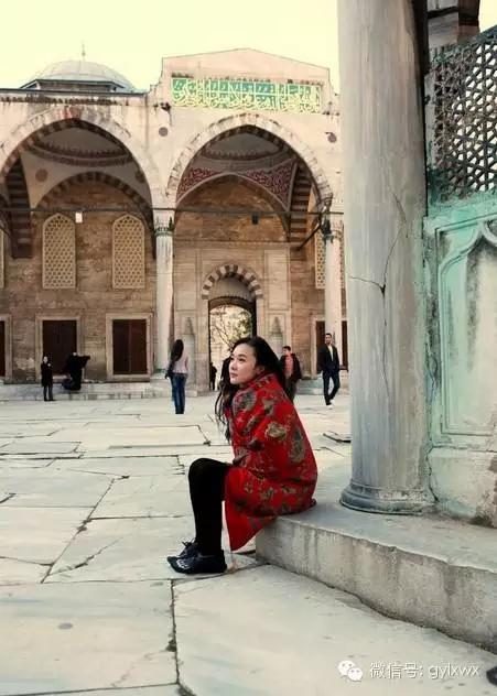 明星旅行糗事一籮筐 總有一個(gè)萌到你！