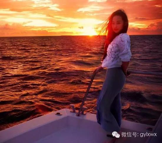 明星旅行糗事一籮筐 總有一個(gè)萌到你！