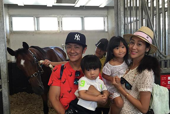 陳浩民自曝妻子已懷孕 陳浩民自曝妻子已懷孕