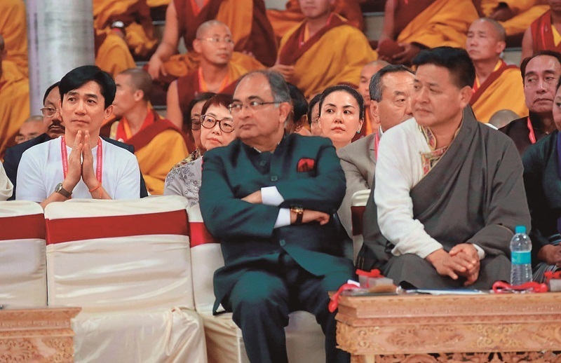 王菲素顏印度朝拜法王 王菲素顏印度朝拜法王