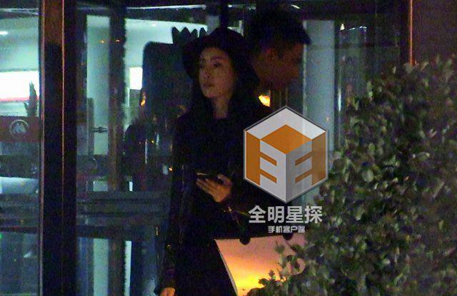 張?zhí)鞇?ài)地下戀曝光