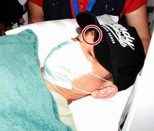 劉德華被曝3月初出院以輪椅代步 劉德華被曝3月初出院以輪椅代步