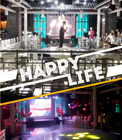 現(xiàn)場布置，好華美，好浪漫哦！