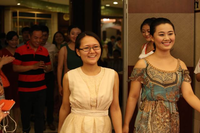 教育廣播主持人登臺：子楊、悠揚