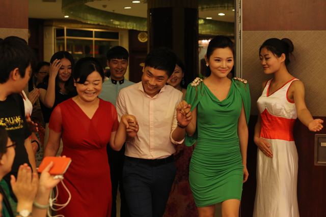 文靜、丁磊、葉子