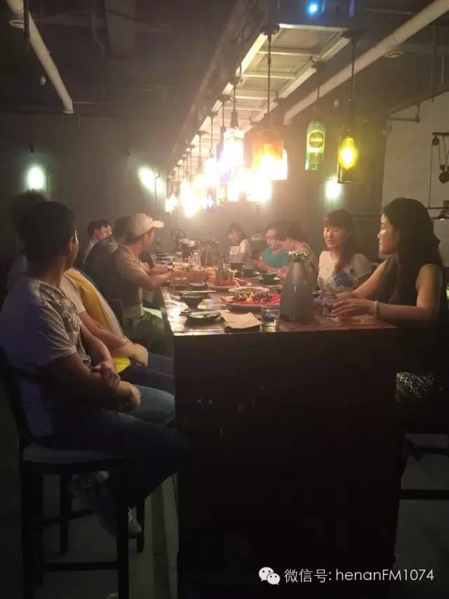 他們在干什么？