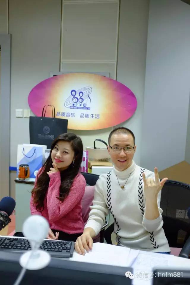 新聞先生凱文和新聞小姐李江也陪伴大家一同跨年！