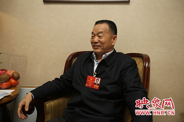 全國人大代表李士強(qiáng) 全國人大代表李士強(qiáng)