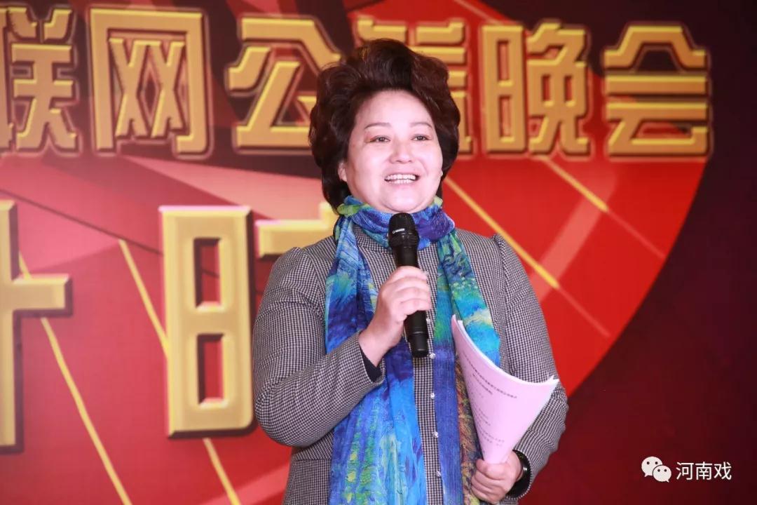總導(dǎo)演、國家一級導(dǎo)演張建萍介紹尋找稀有劇種傳承人以及目前活動(dòng)推進(jìn)情況