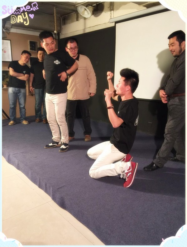 難度增加，連動(dòng)作都由觀眾設(shè)定~行軍打仗中，路飛是有多怕死？