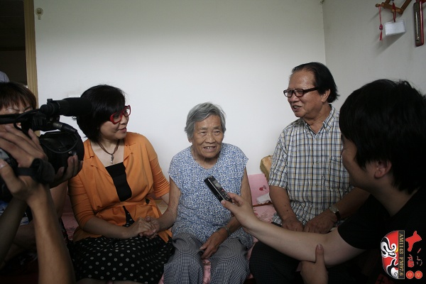 采訪豫劇大師唐喜成先生的夫人馬云玲 采訪豫劇大師唐喜成先生的夫人馬云玲