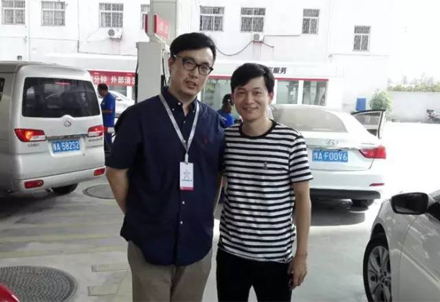 主播陳堂主，這睥睨眾生的眼神