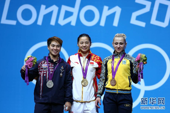 河南姑娘李雪英干凈利索拿下女舉58公斤級桂冠