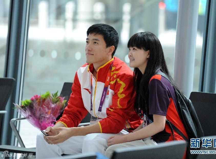 劉翔抵達(dá)倫敦備戰(zhàn)奧運