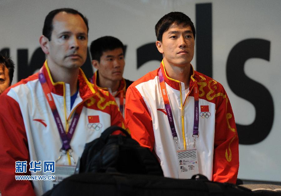 劉翔抵達(dá)倫敦未接受采訪 劉翔抵達(dá)倫敦未接受采訪