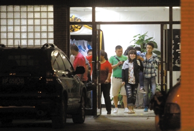 2012年9月17日，廠橋小學門口，一女子駕車錯將油門當剎車，撞死一男學生。