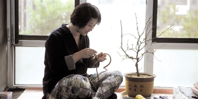 辭掉月薪上萬工作 26歲女生當了小皮匠 辭掉月薪上萬工作 26歲女生當了小皮匠