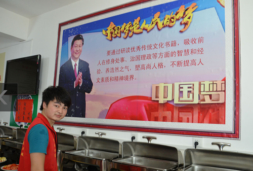 大學生開自助投幣素食餐廳 付款靠自覺 大學生開自助投幣素食餐廳 付款靠自覺