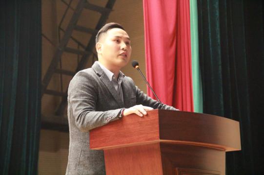 班朝陽老師與同學(xué)們分享創(chuàng)業(yè)心得 班朝陽老師與同學(xué)們分享創(chuàng)業(yè)心得