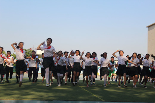 放飛紙飛機(jī)