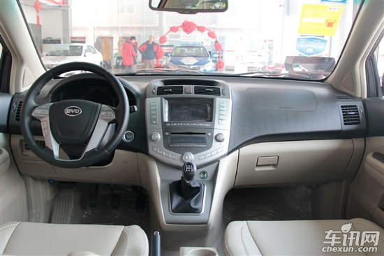 比亞迪S6 比亞迪S6