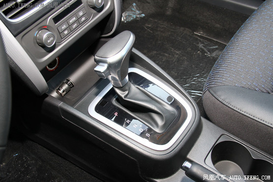 一汽奔騰B30將于今日上市 一汽奔騰B30將于今日上市