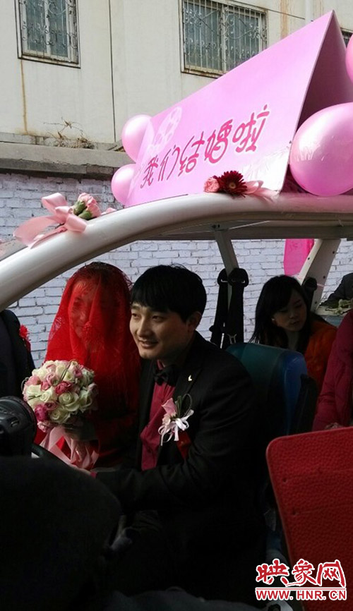 自行車(chē)隊(duì)迎親 自行車(chē)隊(duì)迎親