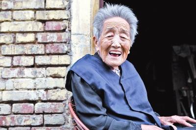 走近鄭州城墻根下的老宅:青瓦胡同門(mén)樓人家