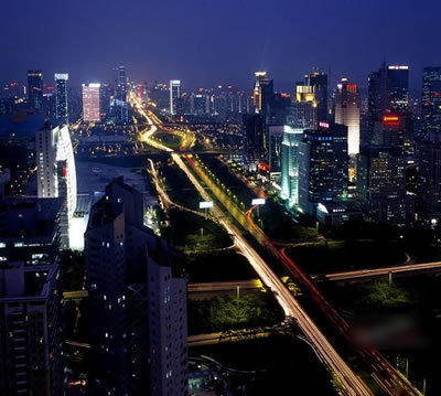 1、房屋一套(80平方)，以均價(jià)22300元計(jì)，22300×80=1784000.(這是朋友剛在筆架山買的城市主場(chǎng)的價(jià)格)