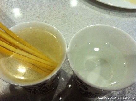 圖片來自黃渤、河北李虎微博