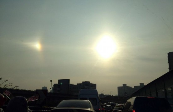 上?，F(xiàn)“3個(gè)太陽(yáng)”