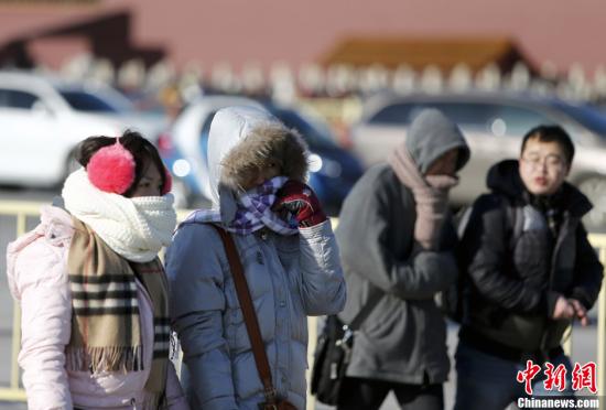 　12月23日，京城迎來今年入冬以來最冷的時刻。受今年以來最強冷空氣影響，京城迎來入冬以來幅度最大的