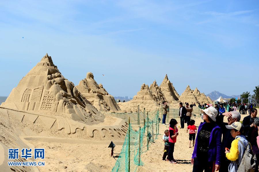 各地迎進“五一”小長假 各地迎進“五一”小長假