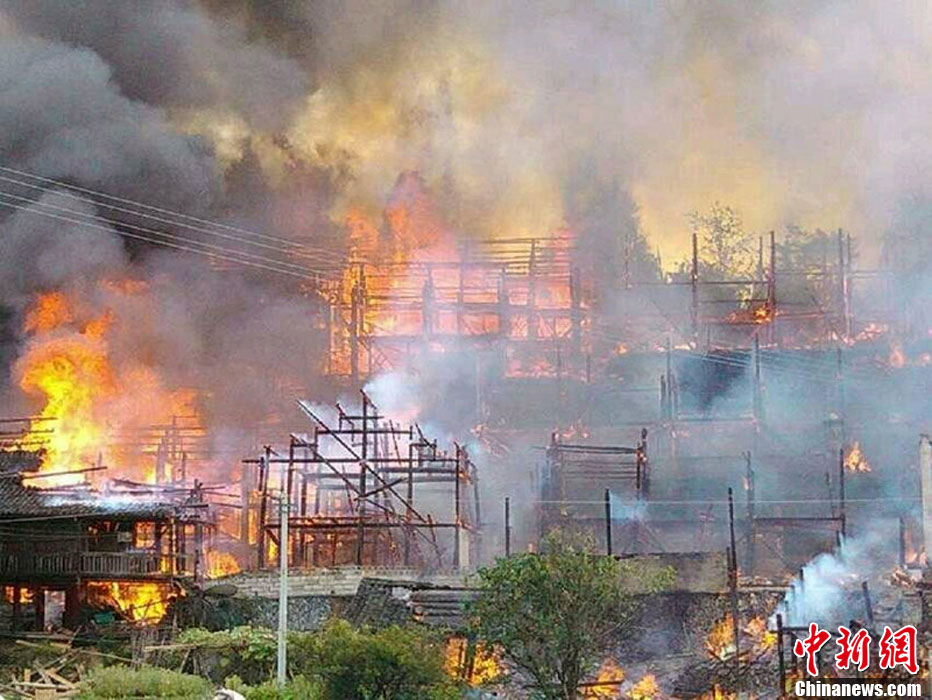 圖為火災(zāi)現(xiàn)場。沫浠 攝 圖片來源：CFP視覺中國