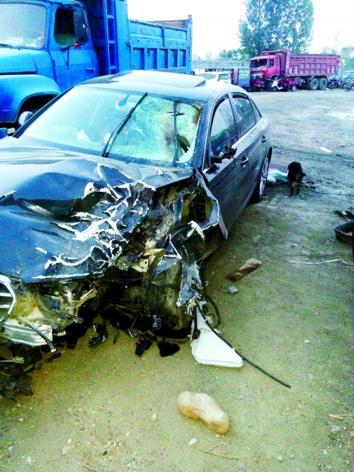 事故現(xiàn)場(chǎng) 事故現(xiàn)場(chǎng)