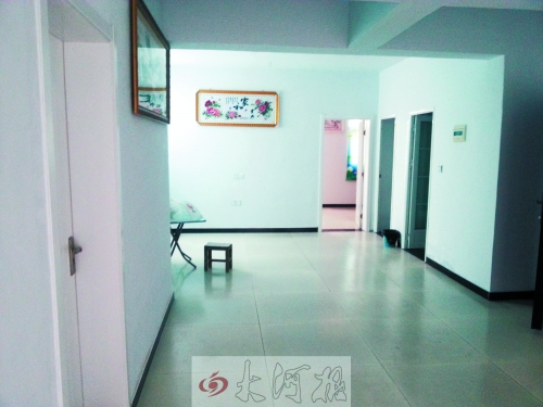 入住的居民說,這套廉租房面積超過100平方米。