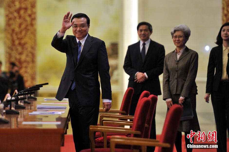 李克強(qiáng)答中外記者提問 李克強(qiáng)答中外記者提問