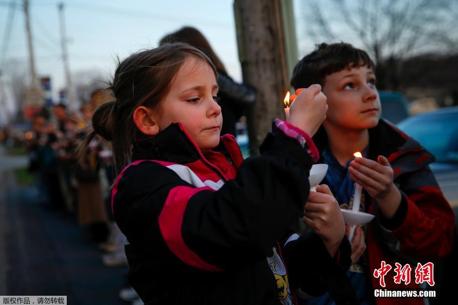 美國16歲中學生刀刺約20名學生 FBI介入調(diào)查 美國16歲中學生刀刺約20名學生 FBI介入調(diào)查