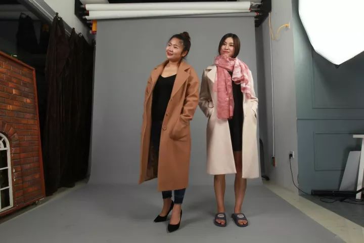 鄭州淘女郎:一天要換100多套衣服 日入過萬 鄭州淘女郎:一天要換100多套衣服 日入過萬