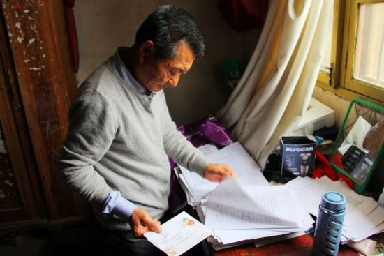 這些信成了張家的“寶貝”，哥哥張高發(fā)表示要好好收藏。