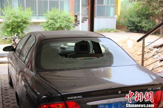 河北聽證會代表遭連續(xù)報復(fù)已不敢回家居住(圖) 河北聽證會代表遭連續(xù)報復(fù)已不敢回家居住(圖)