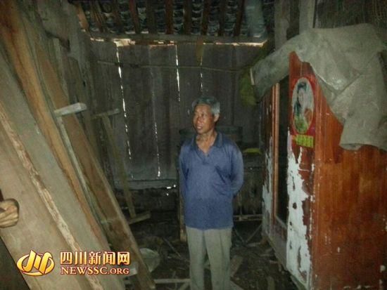 王本余的堂兄王本武向四川新聞網(wǎng)記者介紹王本余還剩下的財物。