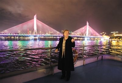 2012年2月3日，德國總理默克爾夜游廣州。