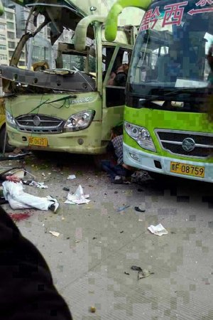 爆炸現(xiàn)場。圖片來自網(wǎng)絡(luò)