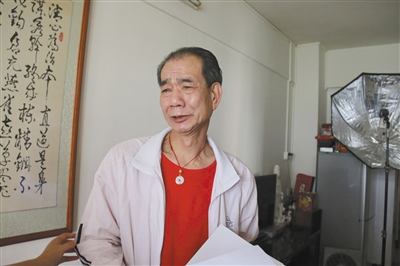 嫖娼事件后，區(qū)少坤向記者訴說委屈，他說：“這是一個(gè)圈套”。李根 攝