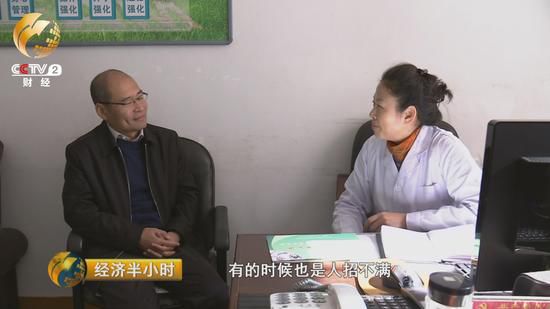 養(yǎng)老機(jī)構(gòu)負(fù)責(zé)人直接上門招聘的情況，在哈爾濱衛(wèi)生學(xué)校幾乎每周都有。