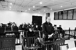 顏承魯庭審現(xiàn)場。資料照片