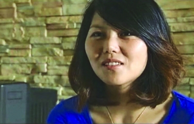 靳冰發(fā)現(xiàn)自己和杜家女兒長(zhǎng)得很像。