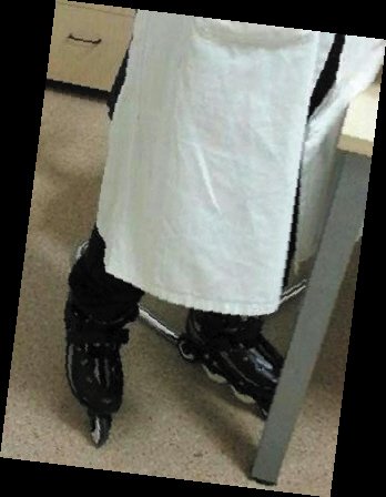 醫(yī)生因醫(yī)院太大蹬輪滑跑會(huì)診 忙時(shí)一天跑12公里 醫(yī)生因醫(yī)院太大蹬輪滑跑會(huì)診 忙時(shí)一天跑12公里