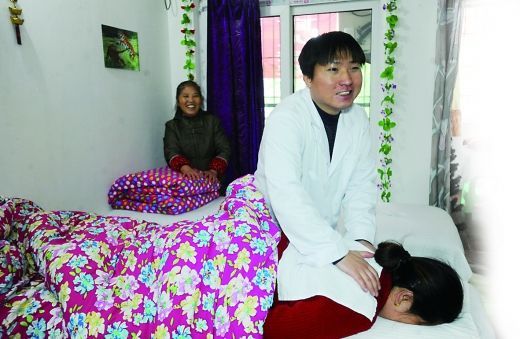 從失明絕望到振作開店，盲小伙陳冬經(jīng)歷重生